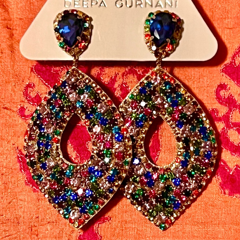 🌺🎉HP🎉🌺 NWT Deepa Gurnani Luxe Beaded Crystal Chandeliers - Picture 7 of 17